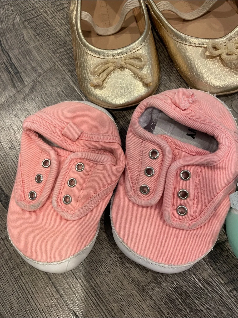 Assorted baby crib Shoes size 1